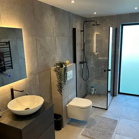 Bright, Quiet, Comfortable In A Luxury * Horsens